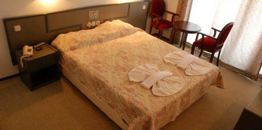 Verano Beach Hotel 伊丘美勒 外观 照片