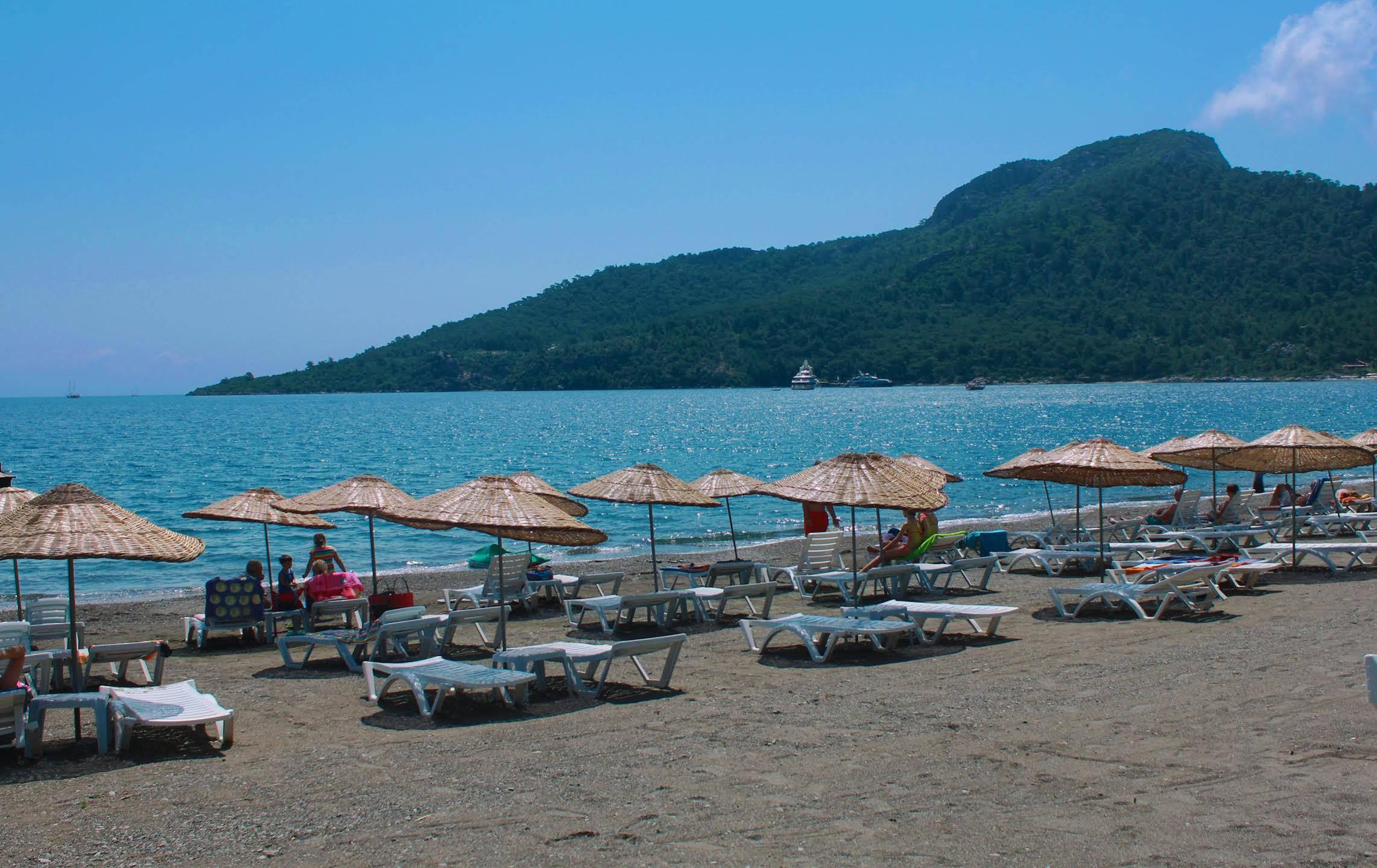 Verano Beach Hotel 伊丘美勒 外观 照片
